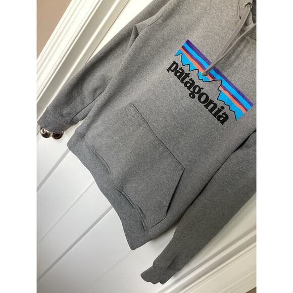 Patagonia Men's Regular Fit P-6 Logo Uprisal Hoody Pullover Heather Gray Small - Picture 4 of 10